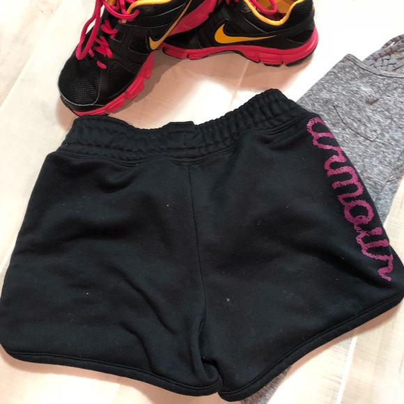 Under Armour Black Shorts size XS - Picture 5 of 5